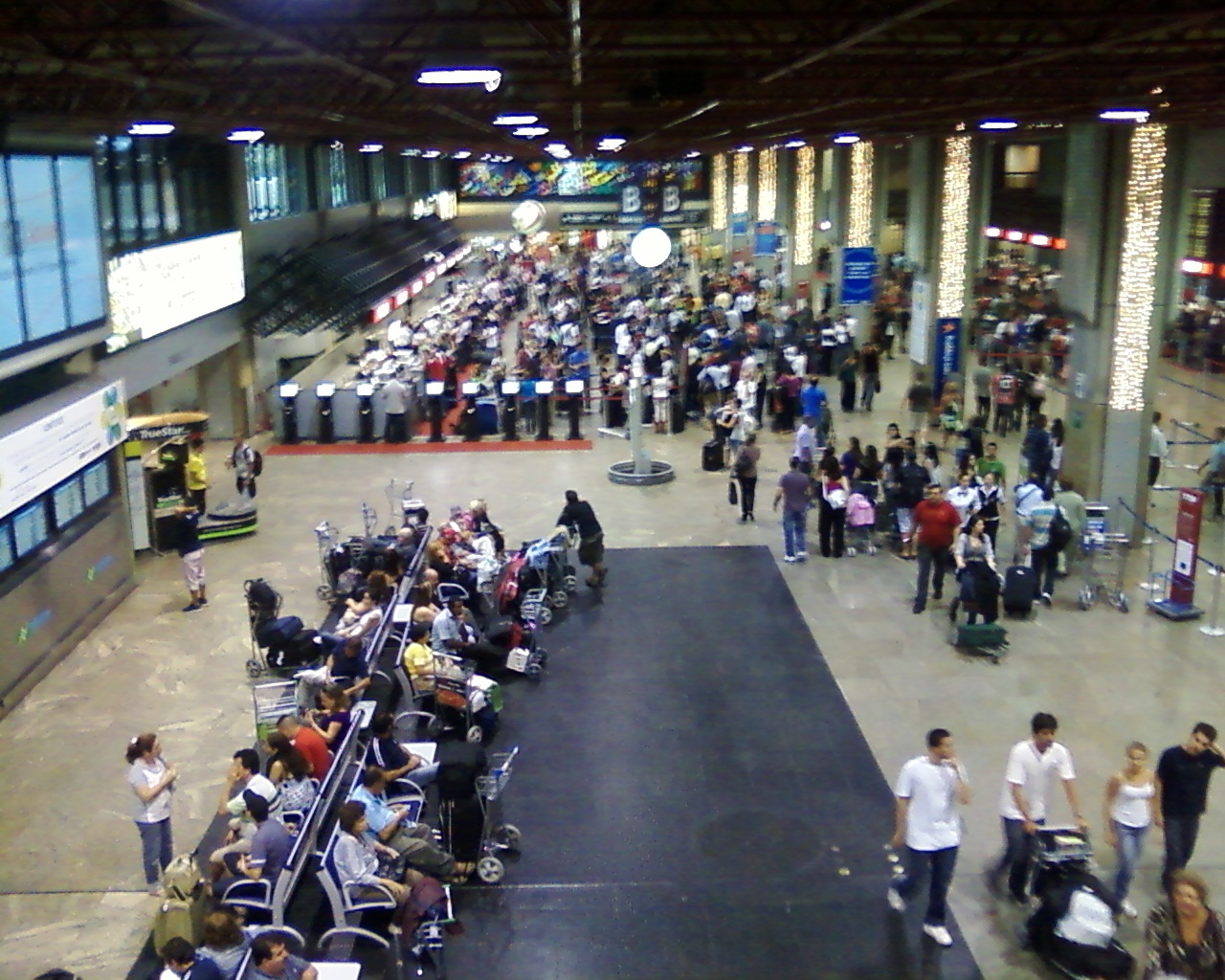 O aeroporto internacional de Guarulhos em 2009-12-29