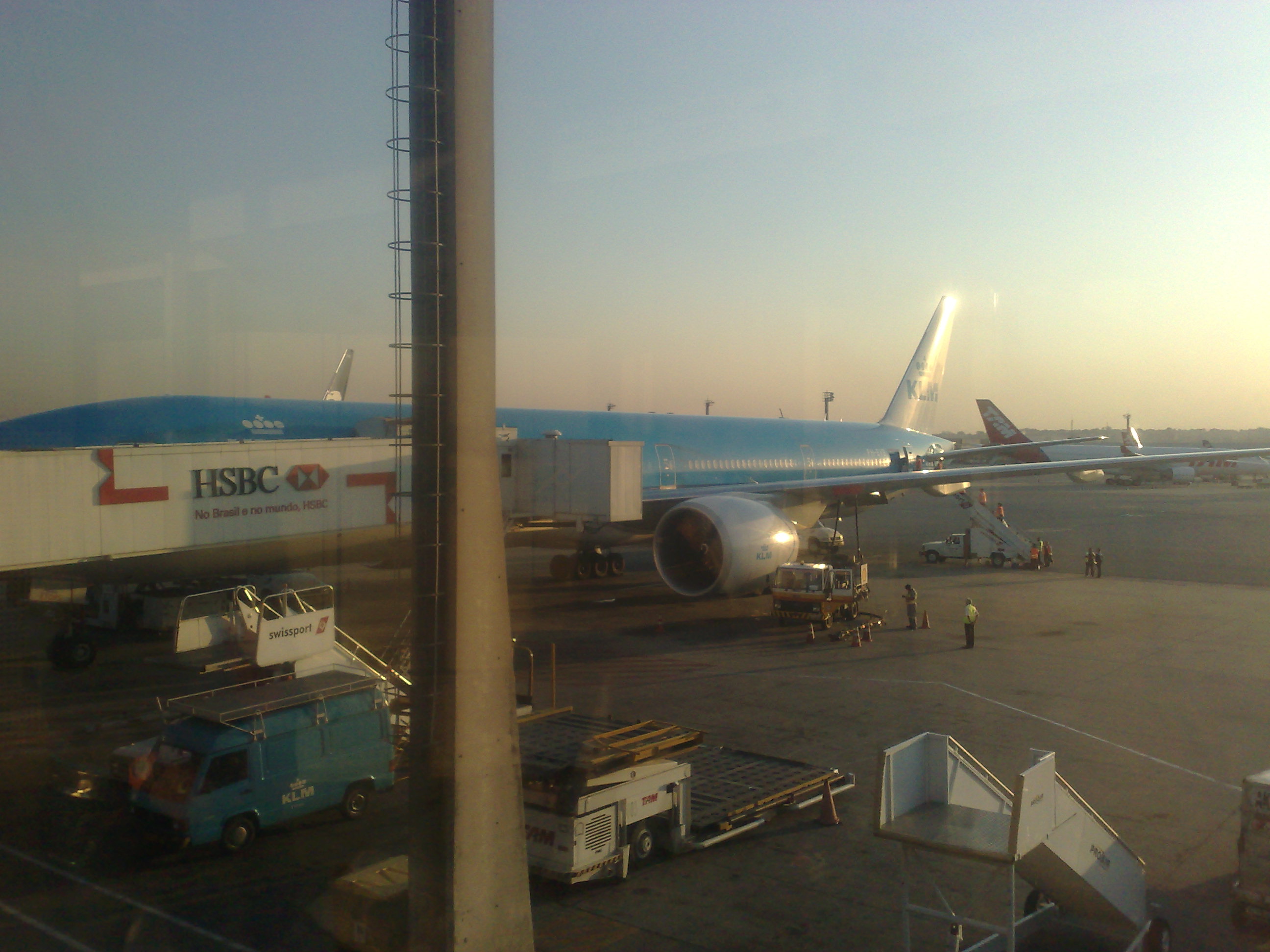 29/08/2011 - 16:49 (Brazilian time) - Getting off the plane at Sao Paulo Airport